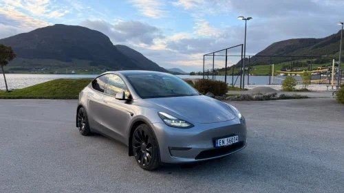 TESLA Model Y Performance AWD
