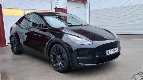 TESLA Model Y Performance AWD