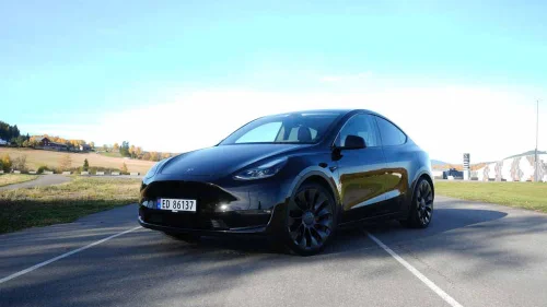TESLA Model Y Performance AWD
