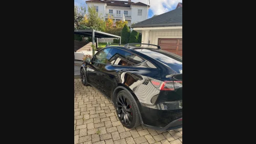 TESLA Model Y Performance AWD