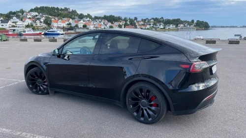 TESLA Model Y Performance AWD