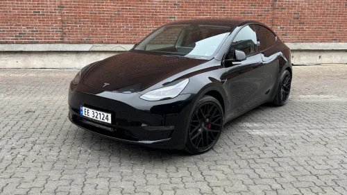 TESLA Model Y Performance - MÅ SEES!