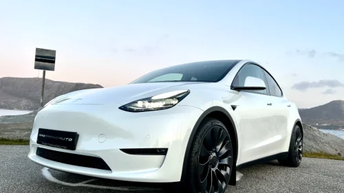 TESLA Model Y PERFORMANCE|PREMIUM|RYZEN|KROK|HIFI|SKINN|2x21"|KUPP