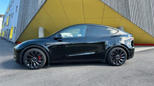 TESLA Model Y Performance AWD