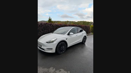 TESLA Model Y Performance AWD/2xÜber/MCU3-AMD Ryzen/Krok/R.kam/Navi