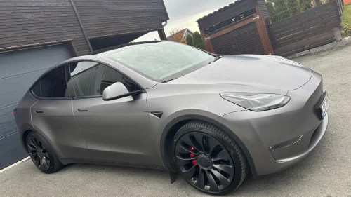 TESLA Model Y Performance AWD