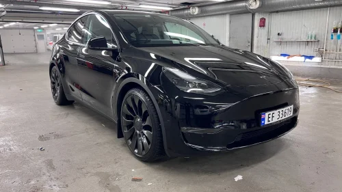 TESLA Model Y PERFORMANCE/ 1 EIER/ AWD/ BERLIN/ KROK/ AP/ 21 ÜRBERTUR