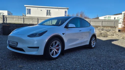 TESLA Model Y Performance AWD