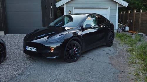TESLA Model Y Performance AWD 2023 - keramisk coating + carbon fiber