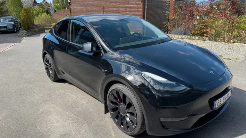 TESLA Model Y Performance AWD