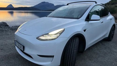 TESLA Model Y Performance AWD