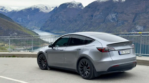 TESLA Model Y Performance AWD