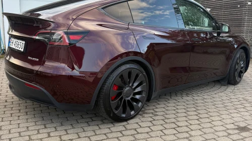 TESLA Model Y Performance AWD