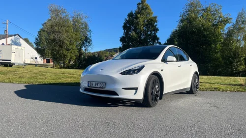 TESLA Model Y Performance AWD