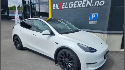 TESLA Model Y Performance AWD Autopilot Überturbine S+V STRØKEN.