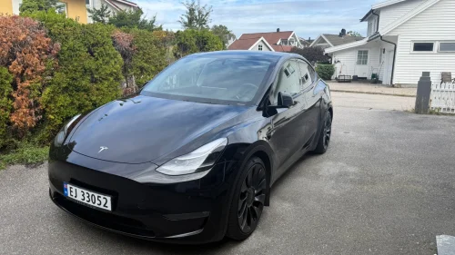 TESLA Model Y Performance AWD