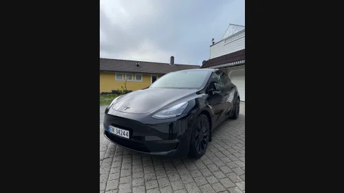 TESLA Model Y Performance AWD