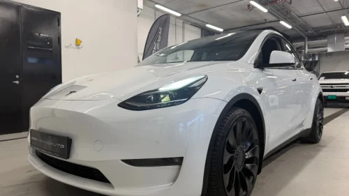TESLA Model Y PERFORMANCE|RYZEN|HIFI|P.SENSOR|SKINN|CDELETE/LAV KM