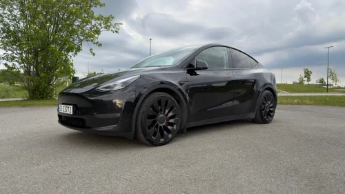TESLA Model Y Performance AWD