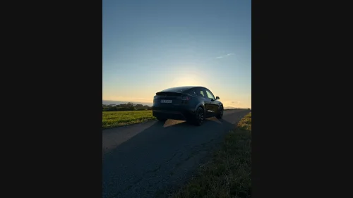 TESLA Model Y Performance AWD