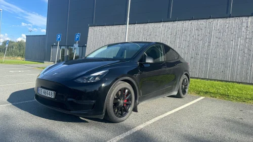 TESLA Model Y Performance AWD