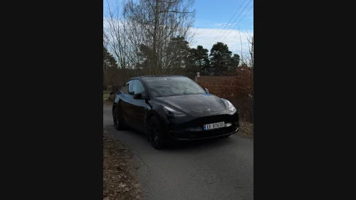 TESLA Model Y Performance / Krok / 2 hjulsett / Sort / Lav KM