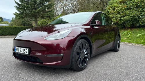 TESLA Model Y Performance AWD