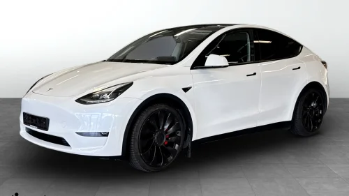 TESLA Model Y Performance AWD 514km, Premium, Krok , AP, V.Pumpe++