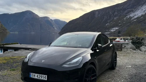 TESLA Model Y Performance 4x4/Hengerfeste/2x21 Uberturbine/Keramisk