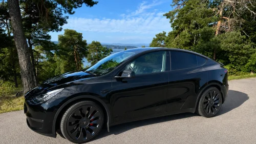 TESLA Model Y Performance AWD