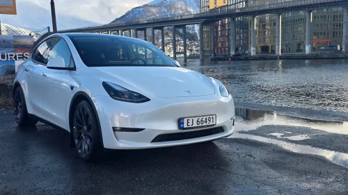TESLA Model Y Performance AWD
