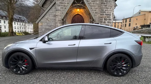TESLA Model Y Performance/to sett 21"/quicksilver/krok++