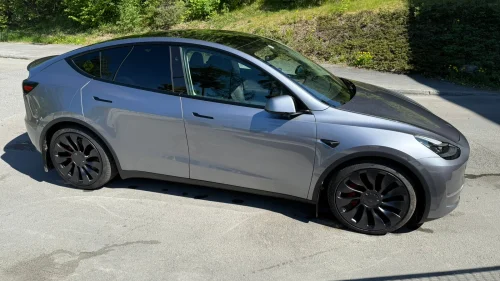 TESLA Model Y Performance  lav km - 2x21 - se ekstrautstyr