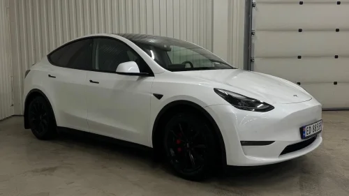 TESLA Model Y Performance Premium AWD Autopilot 360kamera Pano Krok+