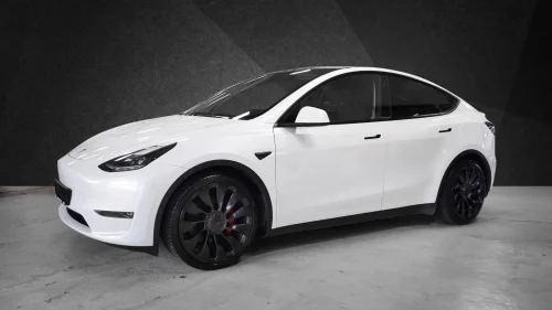 TESLA Model Y LR Performance AWD/Skinn/Pano/21"/V.Pumpe/360/Autopilot