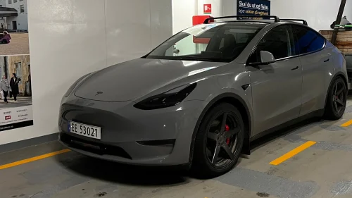TESLA Model Y Performance AWD