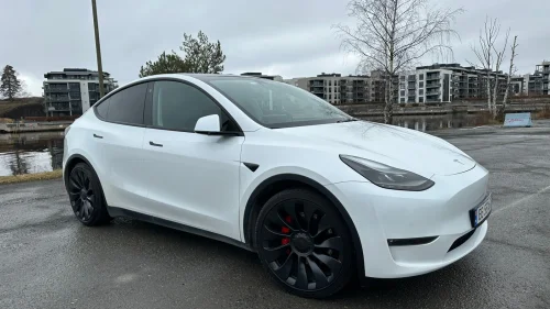 TESLA Model Y Performance AWD