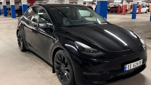 TESLA Model Y Performance AWD