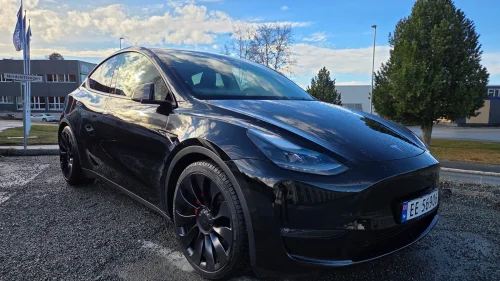 TESLA Model Y Performance AWD
