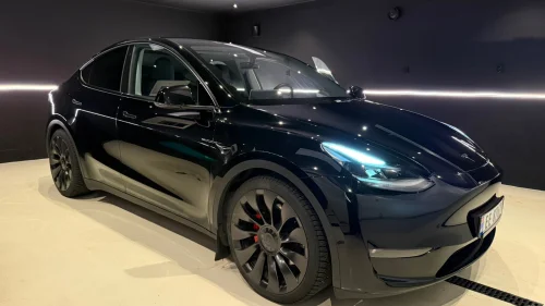 TESLA Model Y PERFORMANCE AWD BERLIN, Autopilot, Krok, 21+21", 2023