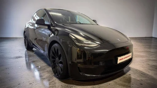 TESLA Model Y PERFORMANCE AWD/ AP/Krok/21+21++