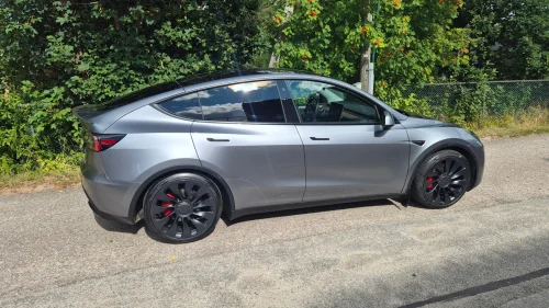 TESLA Model Y Performance AWD