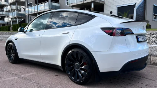 TESLA Model Y Performance AWD 21’’ Überturbine sommer og vinterhjul