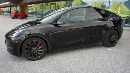 TESLA Model Y Performance AWD