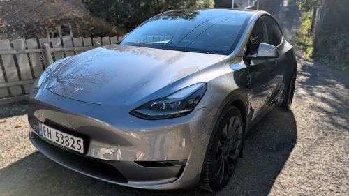 TESLA Model Y Performance AWD