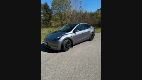 TESLA Model Y Performance AWD