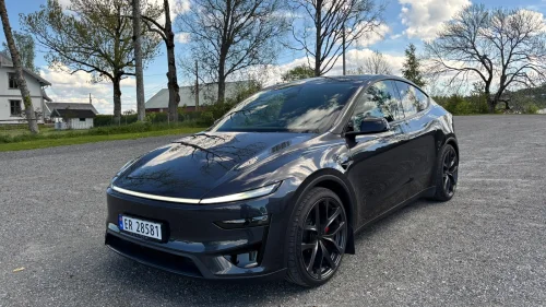 TESLA Model Y Performance AWD