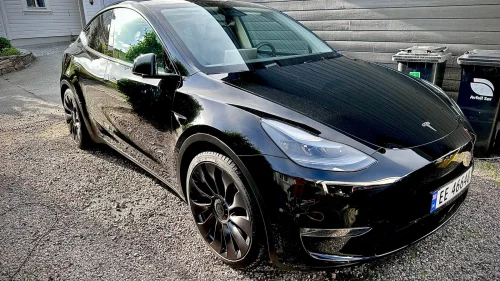TESLA Model Y Performance AWD