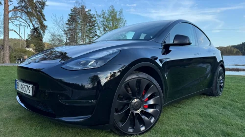 TESLA Model Y Model Y Performance 2023 - Svært velholdt