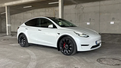 TESLA Model Y Performance AWD